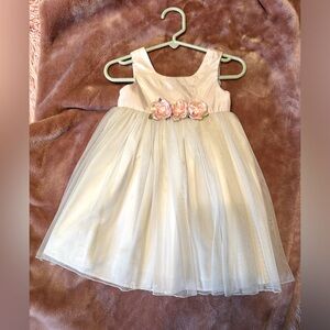 Adorable vintage dress for toddler girl